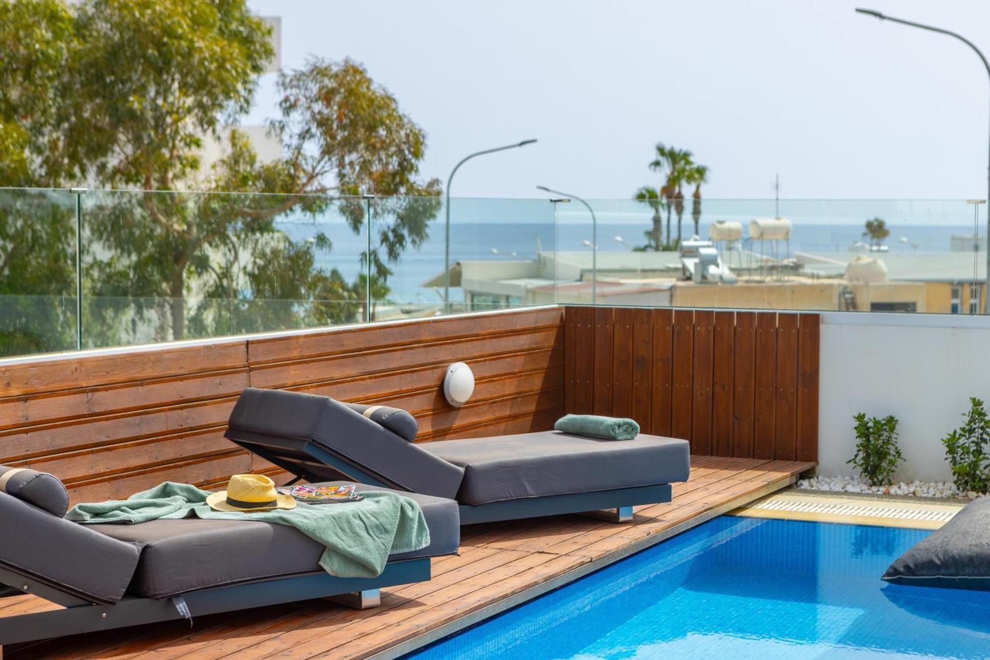 Fig Tree Bay Residences 5 プロタラス エクステリア 写真
