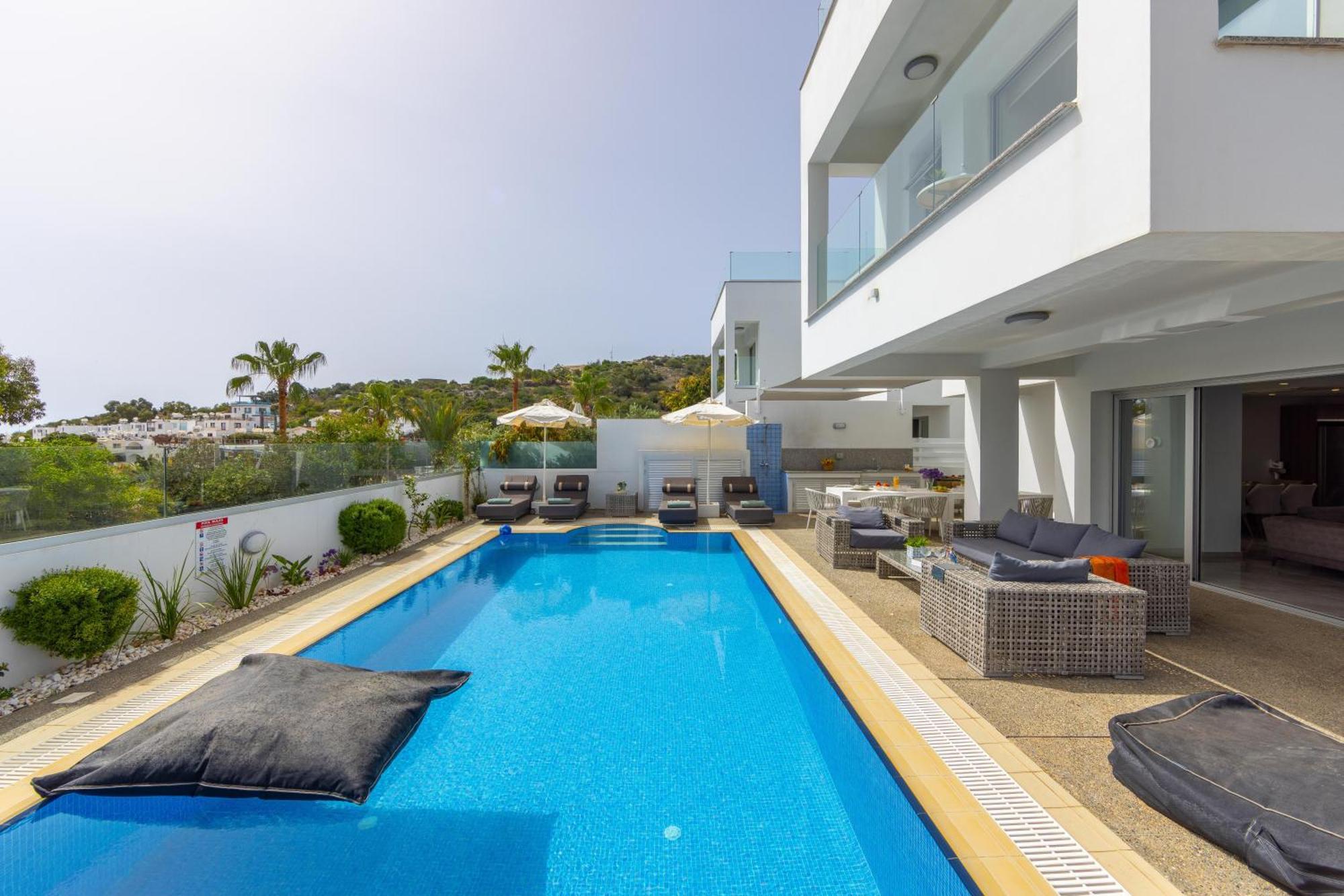 Fig Tree Bay Residences 5 プロタラス エクステリア 写真